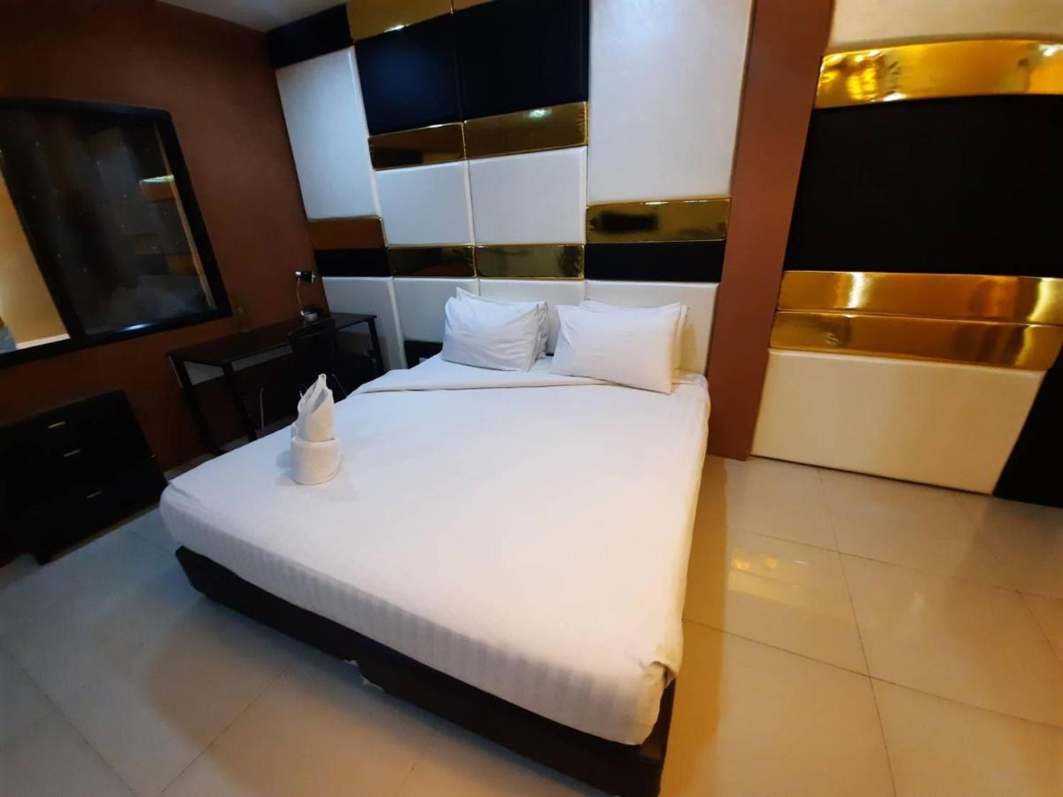 Hotel Debua Mahasarakham Maha Sarakham Exterior foto